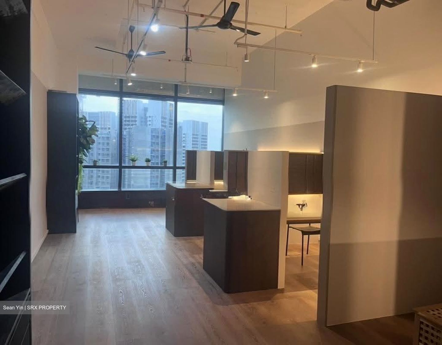 Woods Square (D25), Office #620601821